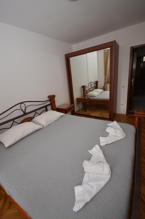 Apartments Minja S Petrovac Buitenkant foto