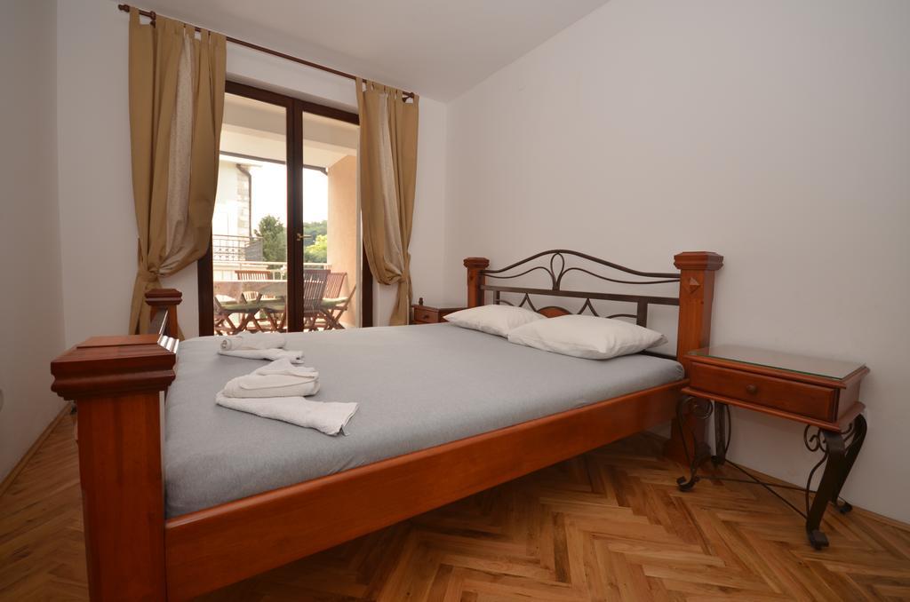 Apartments Minja S Petrovac Buitenkant foto